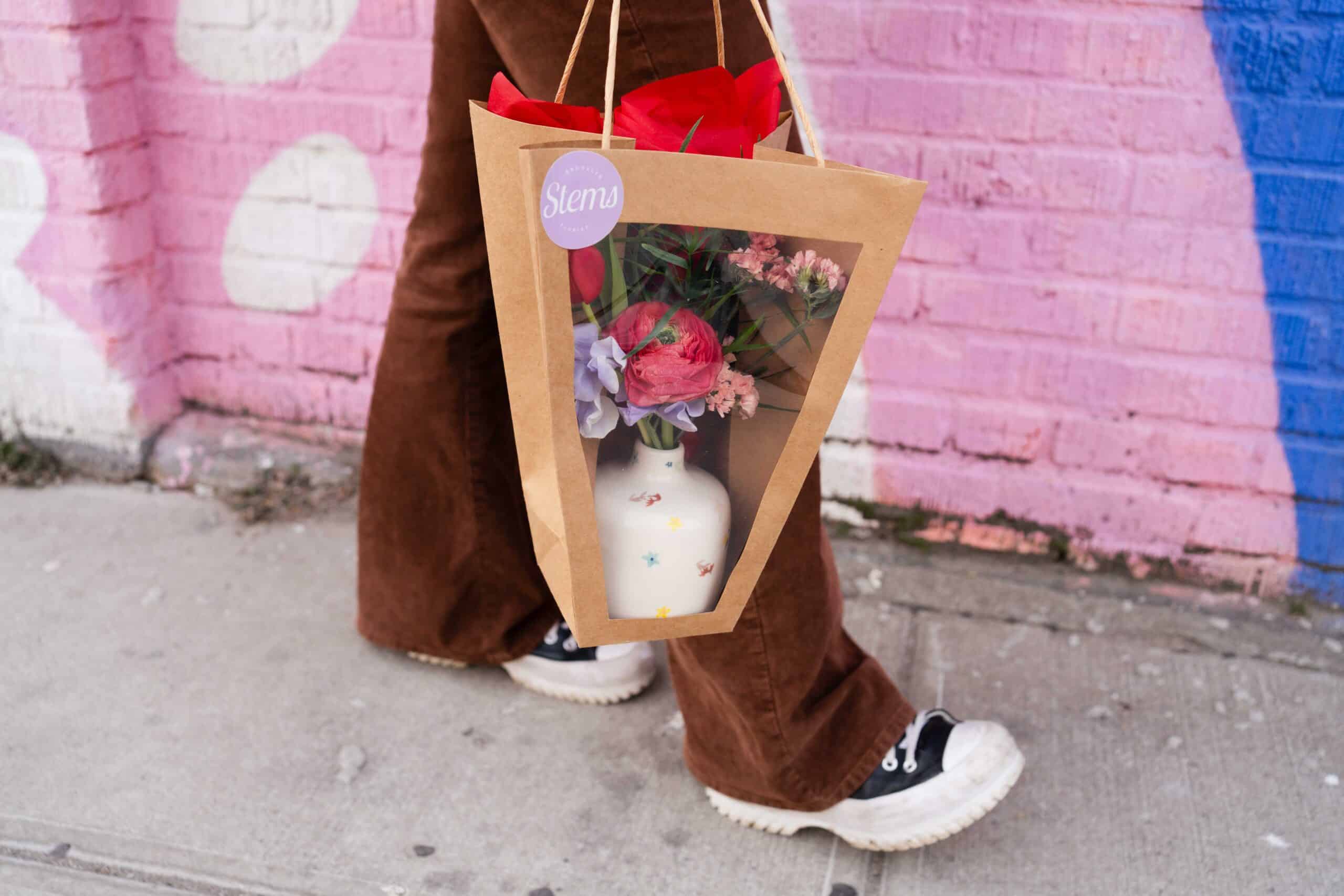 The Dozen Roses - Image 14