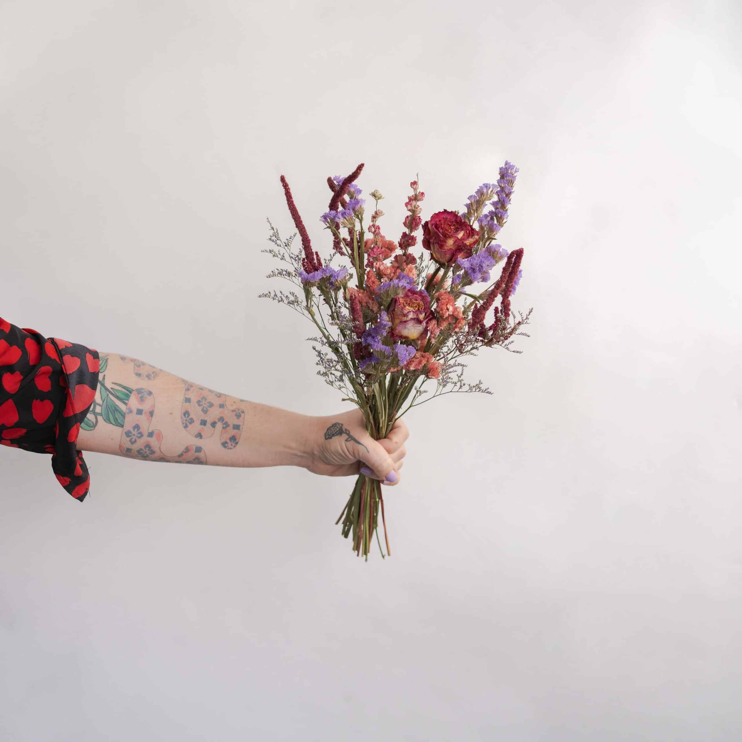 The Dozen Roses - Image 33